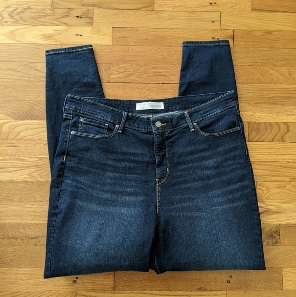 Levi's Totally Shaping Hi Rise Skinny Jeans - Picture 1 of 5